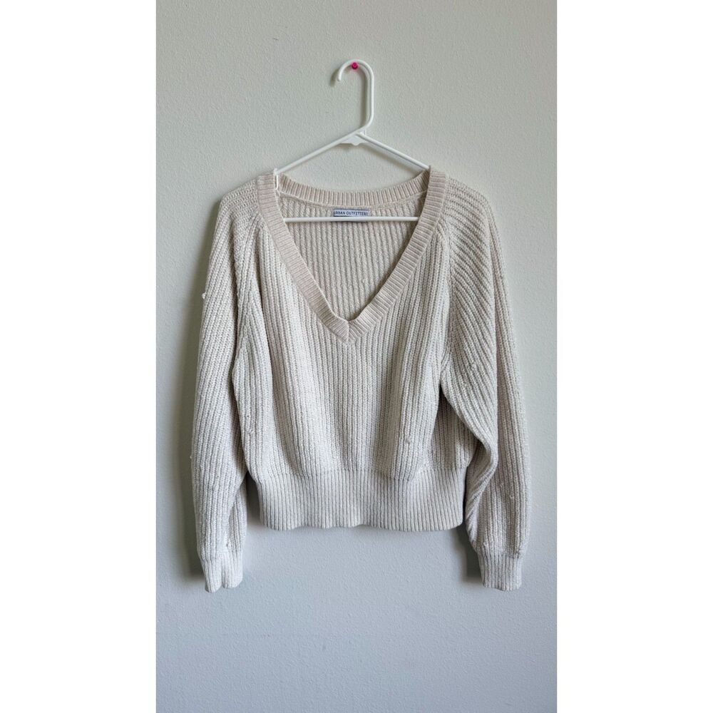 Urban Outfitters Womens M Cream Chenille V Neck Sweater Chunky Knit Pullover